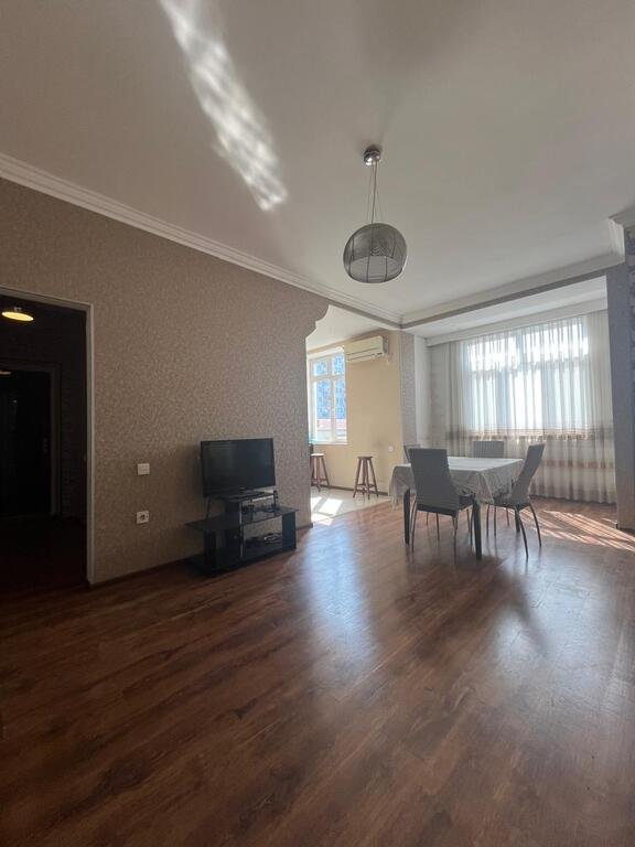 Satılır 2 otaqlı köhnə tikili, 48 m², Qara Qarayev m.-8
