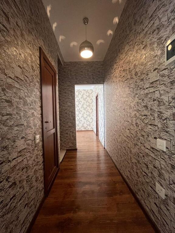 Satılır 2 otaqlı köhnə tikili, 48 m², Qara Qarayev m.-10