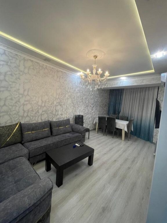 Kirayə verilir 2 otaqlı yeni tikili, 70 m², 28 May m.-1