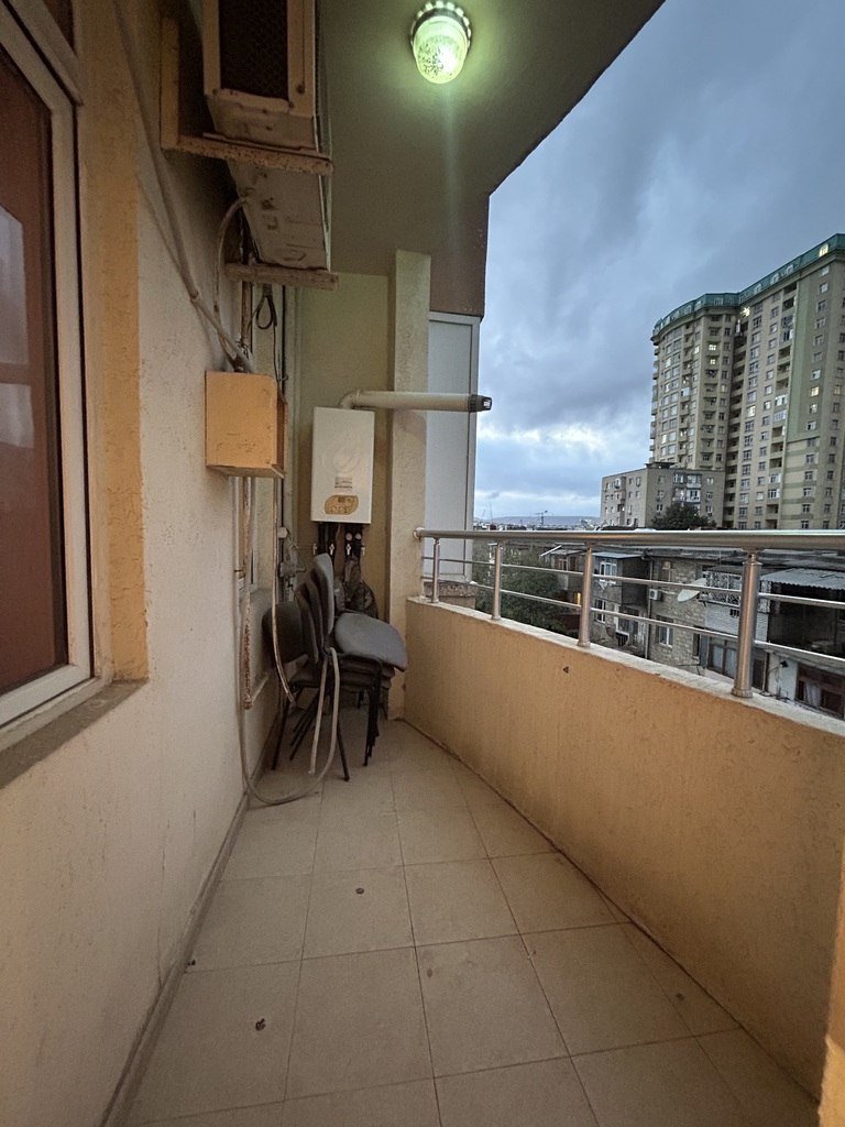 Satılır 2 otaqlı yeni tikili, 70 m², Elmlər Akademiyası m.-8
