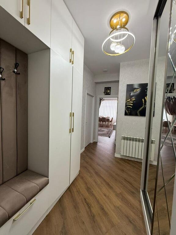 Satılır 3 otaqlı yeni tikili, 70 m², Neftçilər m.-5