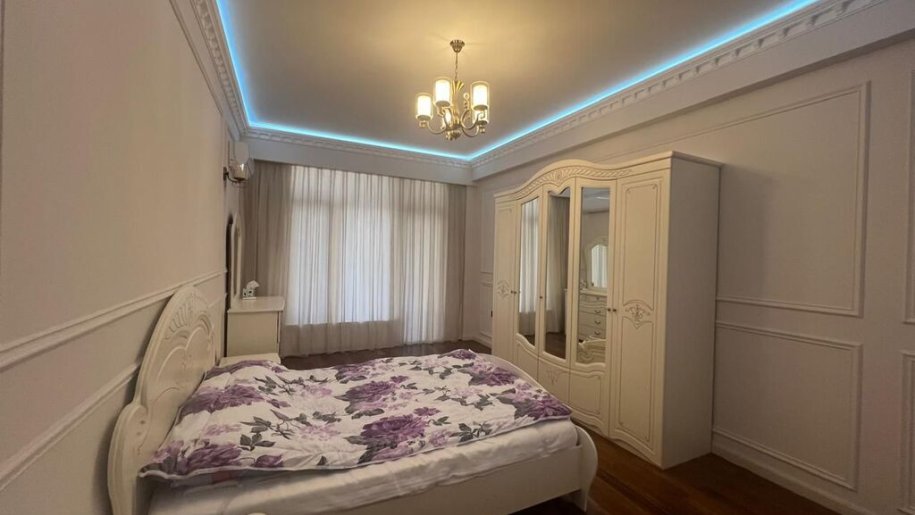 Kirayə verilir 5 otaqlı yeni tikili, 160 m², İçərişəhər m.-2