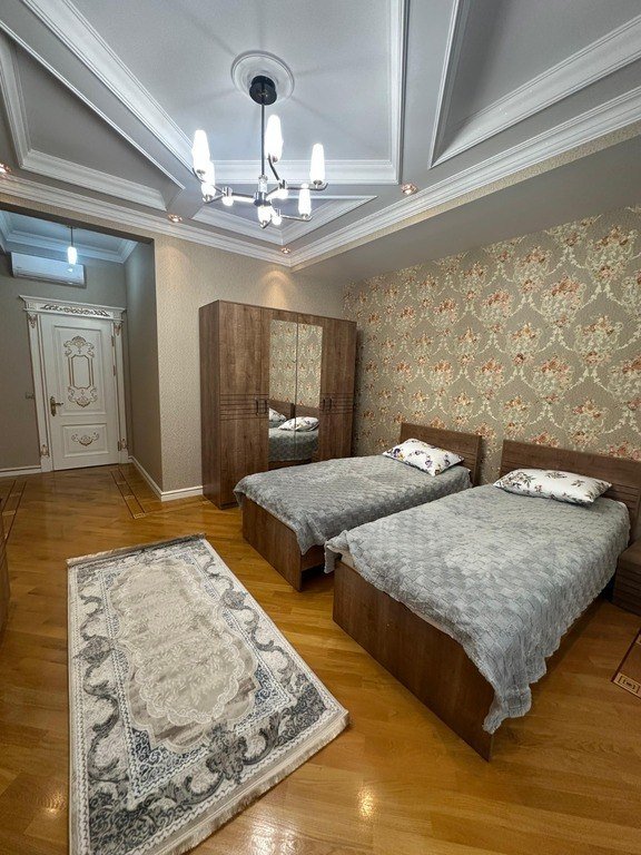 Kirayə verilir 5 otaqlı yeni tikili, 160 m², İçərişəhər m.-8