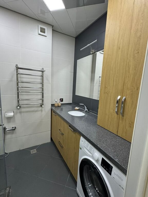 Satılır 3 otaqlı yeni tikili, 80 m², Qara Qarayev m.-17