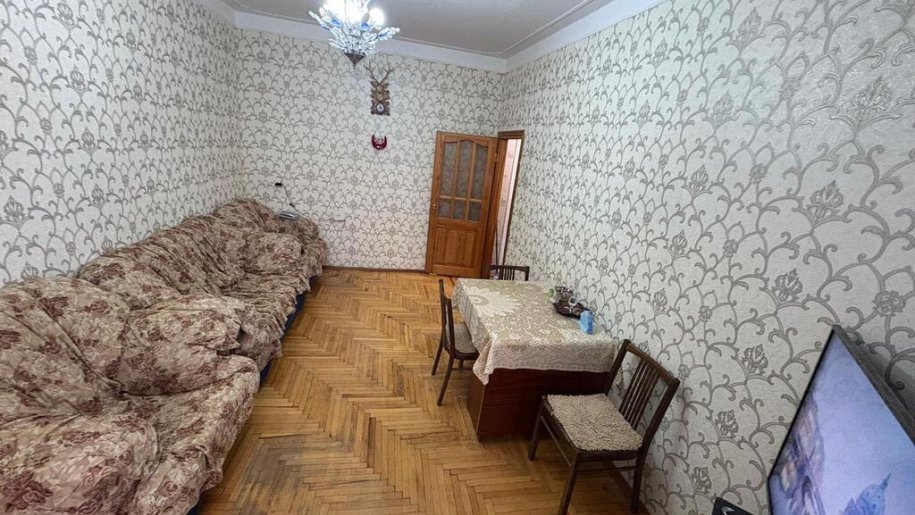 Satılır 3 otaqlı köhnə tikili, 61 m², Xalqlar dostluğu m.-4