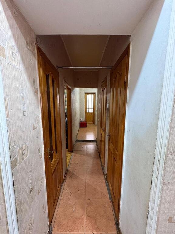 Satılır 3 otaqlı köhnə tikili, 61 m², Xalqlar dostluğu m.-9