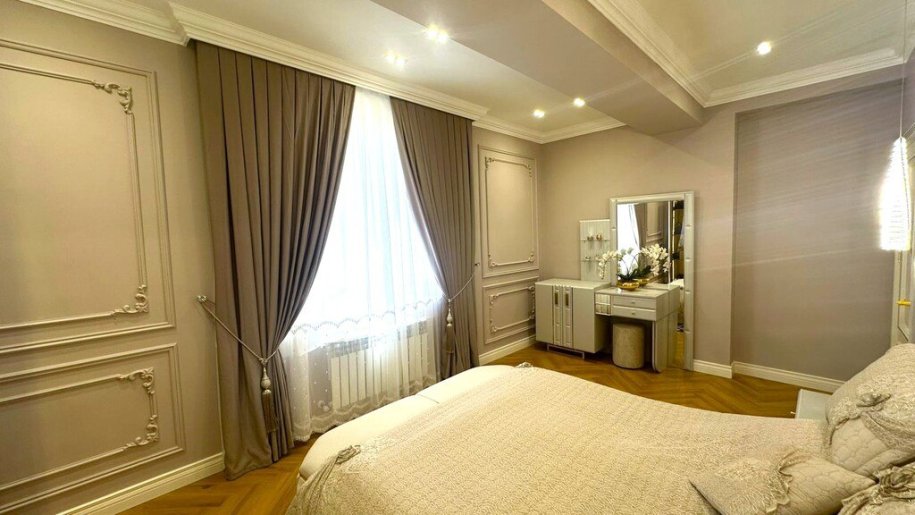 Satılır 3 otaqlı yeni tikili, 130 m², Gənclik m.-7