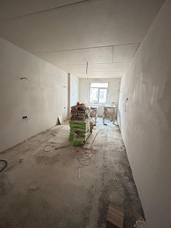 Satılır 3 otaqlı yeni tikili, 135 m², İnşaatçılar m.-9