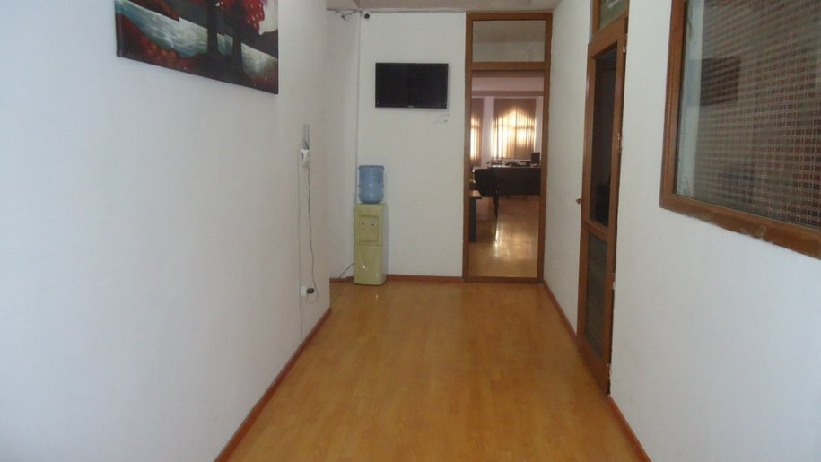 80 m<sup>2</sup> ofis icarəyə verilir, Xətai m.-14