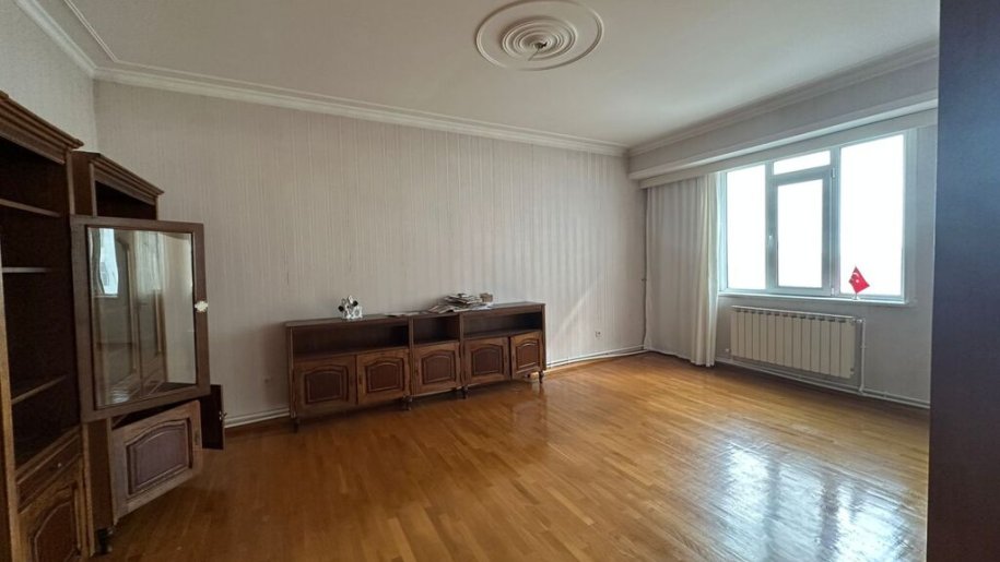 Satılır 5 otaqlı yeni tikili, 200 m², Nizami m.-3