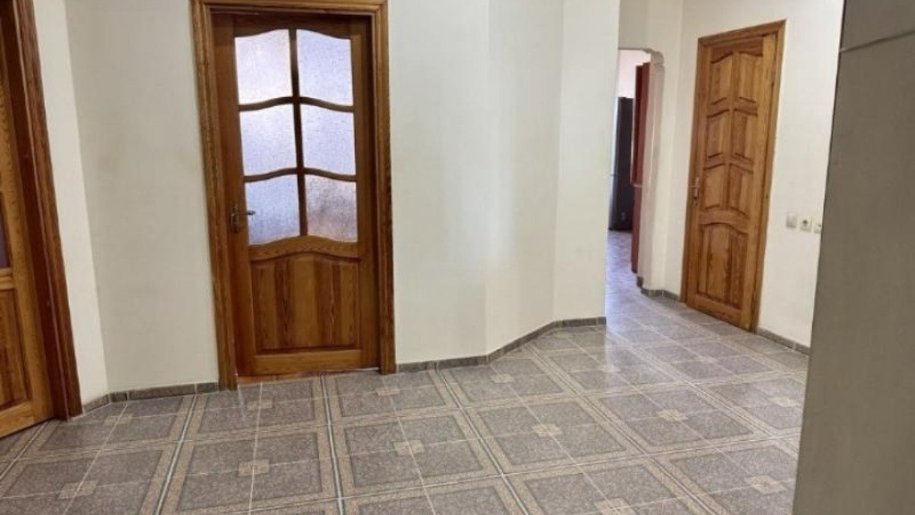 Satılır 2 otaqlı yeni tikili, 95 m², İnşaatçılar m.-9