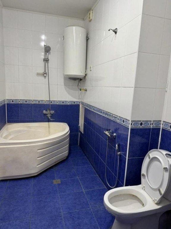 Satılır 2 otaqlı yeni tikili, 95 m², İnşaatçılar m.-12