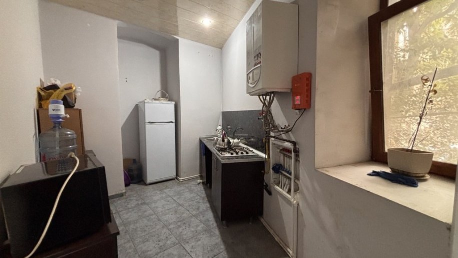 150 kv.m. obyekt icarəyə verilir, İçərişəhər m.-6