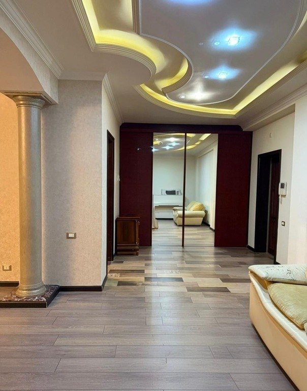 Satılır 4 otaqlı yeni tikili, 200 m², Nəriman Nərimanov m.-1