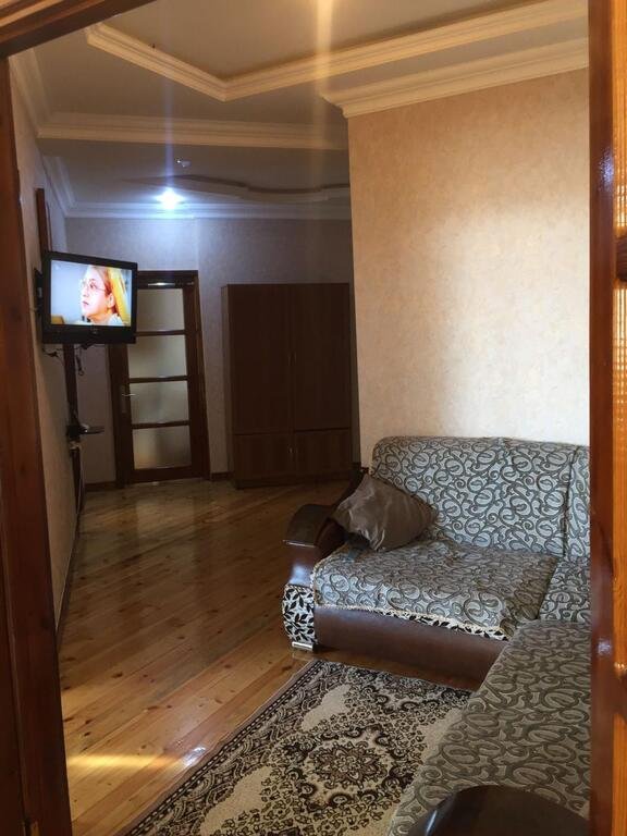 Satılır 3 otaqlı köhnə tikili, 110 m², Xalqlar dostluğu m.-5