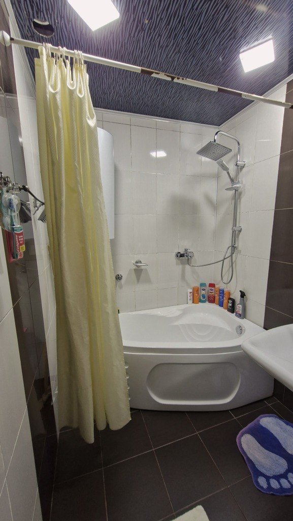 Satılır 2 otaqlı köhnə tikili, 66 m², Əhmədli m.-11