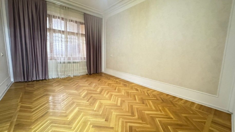 Satılır 3 otaqlı köhnə tikili, 65 m², 8-ci kilometr-3