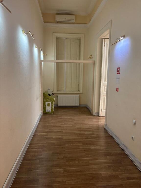 370 m<sup>2</sup> ofis icarəyə verilir, İçərişəhər m.-11