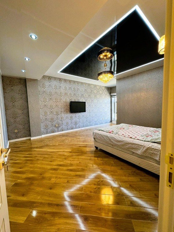 Satılır 4 otaqlı yeni tikili, 360 m², 8 noyabr-8