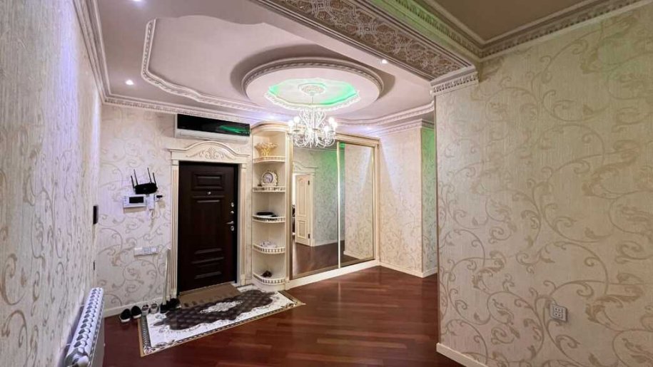 Satılır 4 otaqlı yeni tikili, 170 m², Neftçilər m.-23