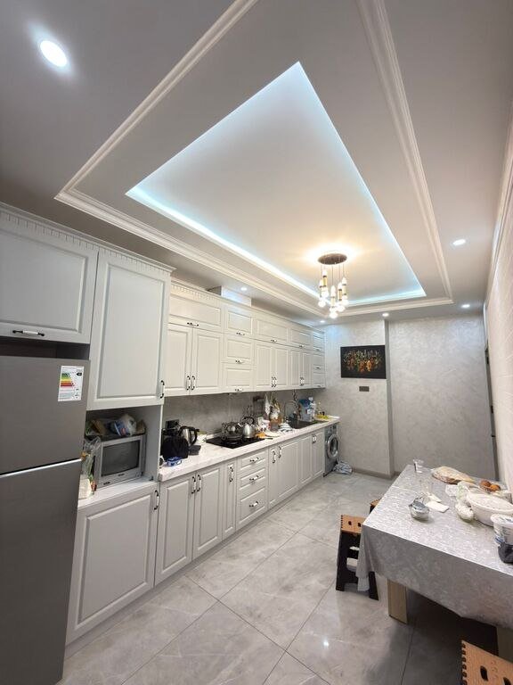 Satılır 3 otaqlı yeni tikili, 132 m², Saray-13