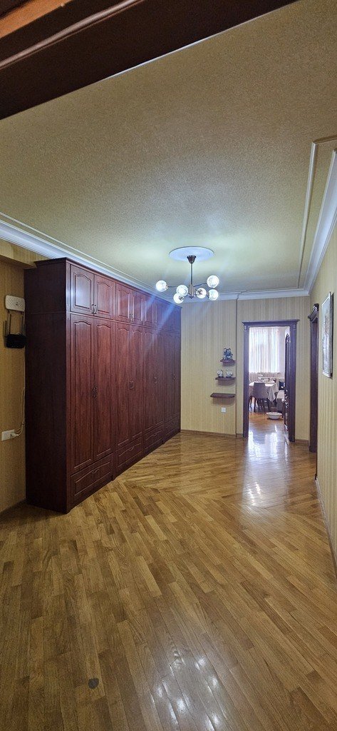 Satılır 3 otaqlı yeni tikili, 125 m², Qara Qarayev m.-1