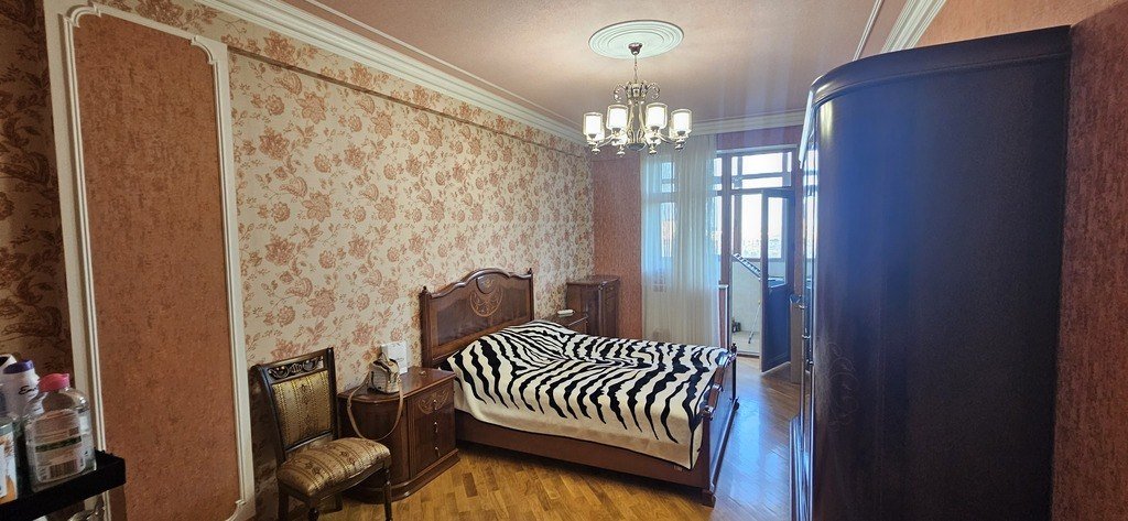 Satılır 3 otaqlı yeni tikili, 125 m², Qara Qarayev m.-4