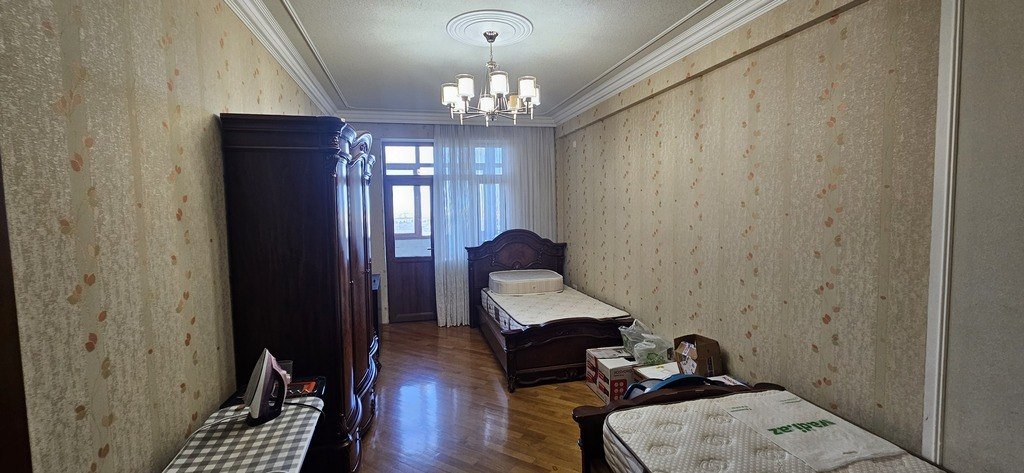 Satılır 3 otaqlı yeni tikili, 125 m², Qara Qarayev m.-5
