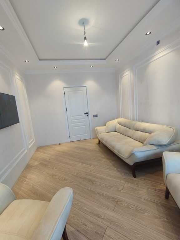 Satılır 2 otaqlı köhnə tikili, 60 m², Qaraçuxur-2