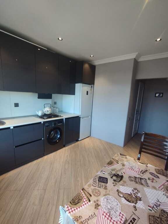 Satılır 2 otaqlı köhnə tikili, 60 m², Qaraçuxur-8