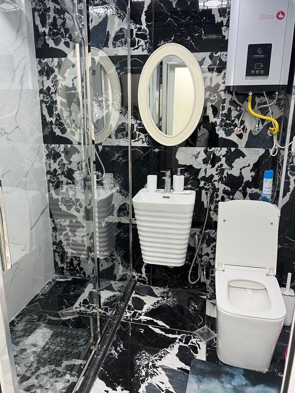 Kirayə verilir 2 otaqlı köhnə tikili, 65 m², İçərişəhər m.-8