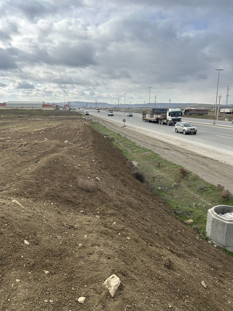 6 sot torpaq satılır, Saray-2