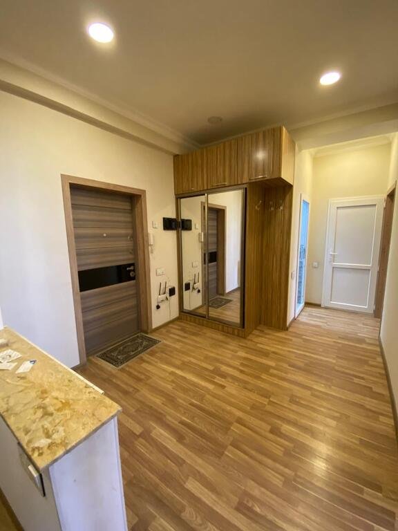 Satılır 3 otaqlı yeni tikili, 100 m², İnşaatçılar m.-4