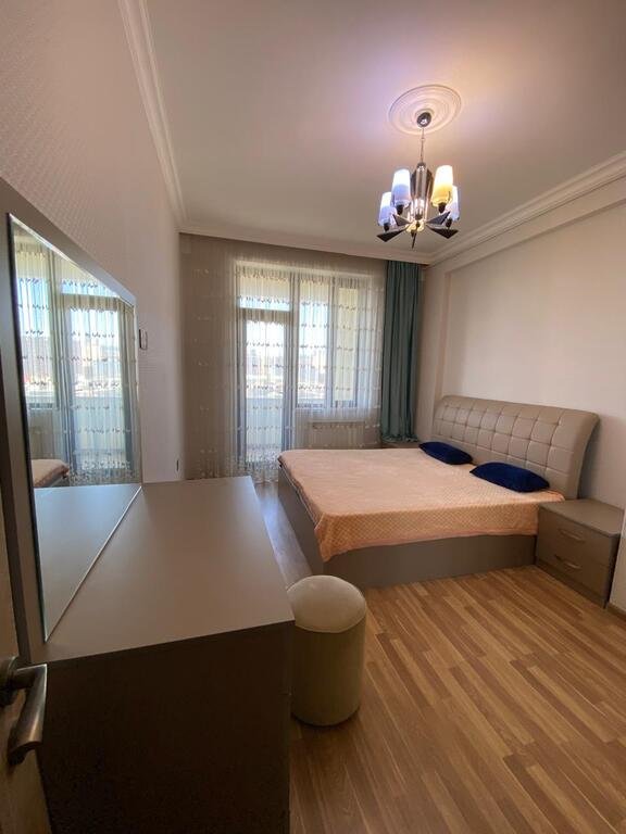 Satılır 3 otaqlı yeni tikili, 100 m², İnşaatçılar m.-5
