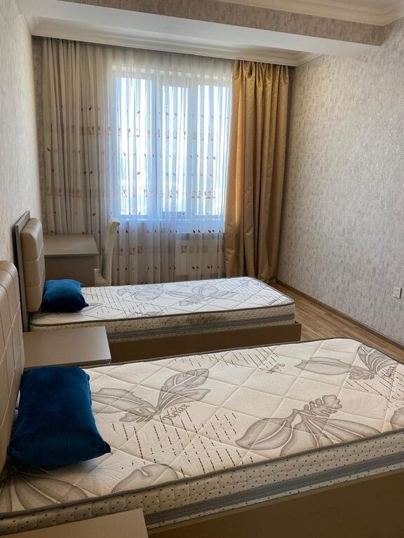 Satılır 3 otaqlı yeni tikili, 100 m², İnşaatçılar m.-13