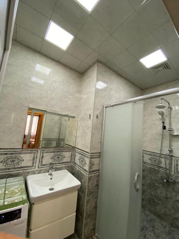 Satılır 3 otaqlı yeni tikili, 100 m², İnşaatçılar m.-16