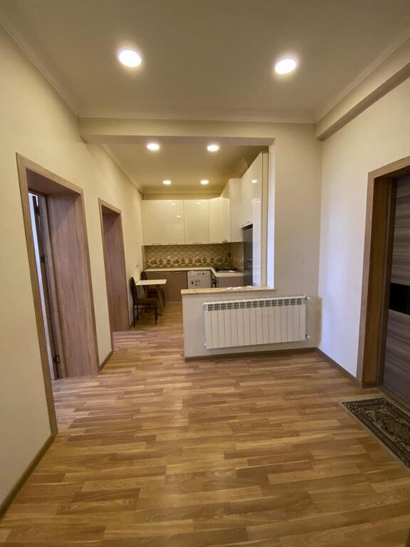 Satılır 3 otaqlı yeni tikili, 100 m², İnşaatçılar m.-18