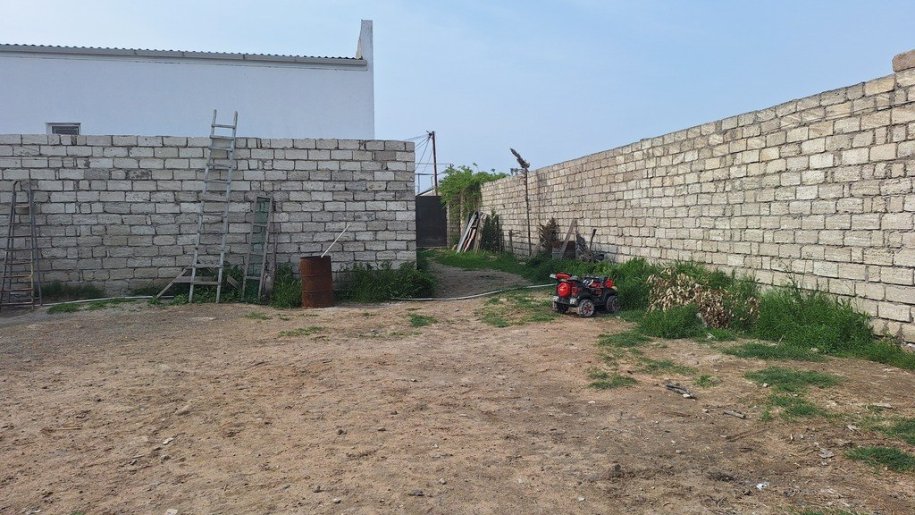 9 sot torpaq icarəyə verilir, Xəzər-1