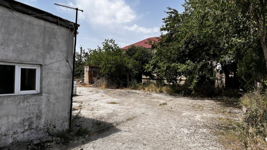 30 sot torpaq satılır, Həzi Aslanov-1