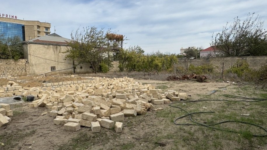 7 sot torpaq satılır, Novxanı-1