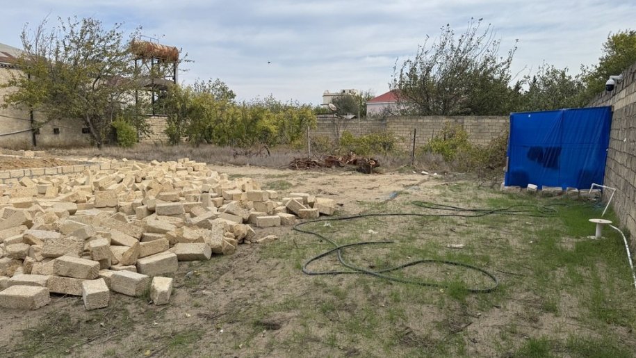 7 sot torpaq satılır, Novxanı-2