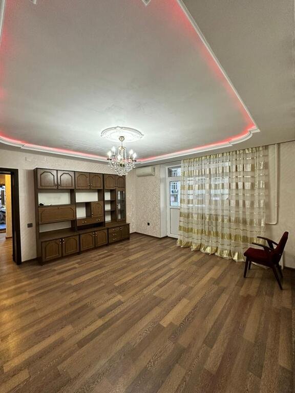 Satılır 3 otaqlı köhnə tikili, 70 m², Həzi Aslanov m.-1