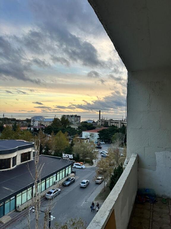 Satılır 3 otaqlı köhnə tikili, 70 m², Həzi Aslanov m.-13