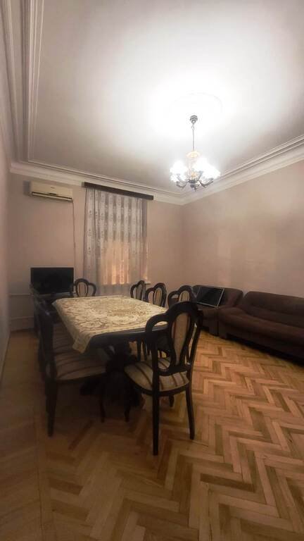 Kirayə verilir 2 otaqlı köhnə tikili, 55 m², İçərişəhər m.-7