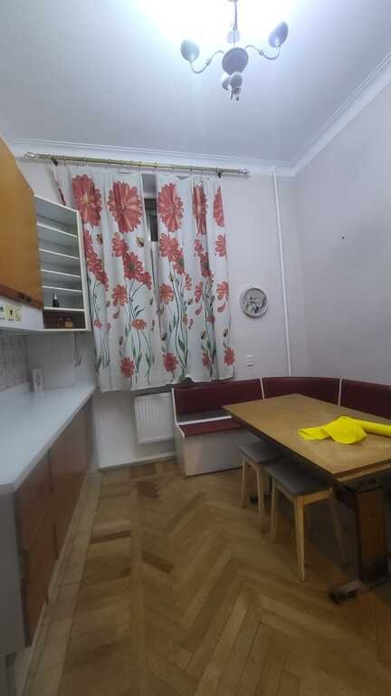 Kirayə verilir 2 otaqlı köhnə tikili, 55 m², İçərişəhər m.-10
