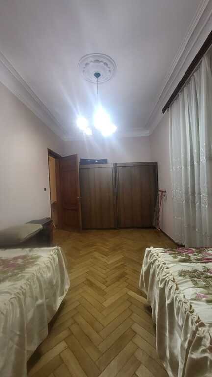 Kirayə verilir 2 otaqlı köhnə tikili, 55 m², İçərişəhər m.-13