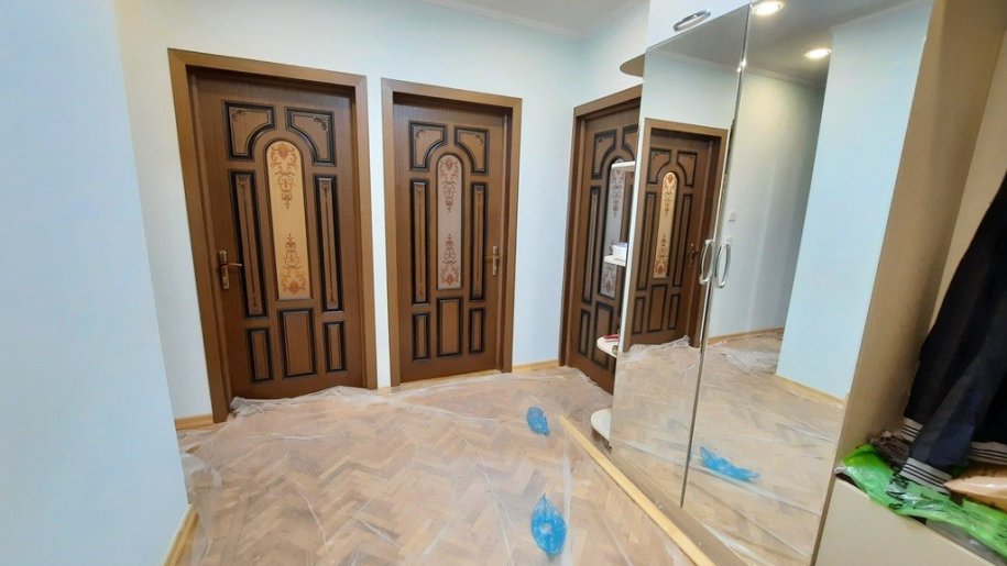 Kirayə verilir 4 otaqlı köhnə tikili, 110 m², Azadlıq Prospekti m.-1