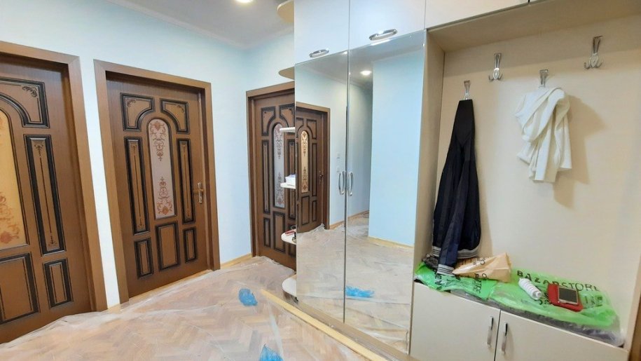 Kirayə verilir 4 otaqlı köhnə tikili, 110 m², Azadlıq Prospekti m.-2