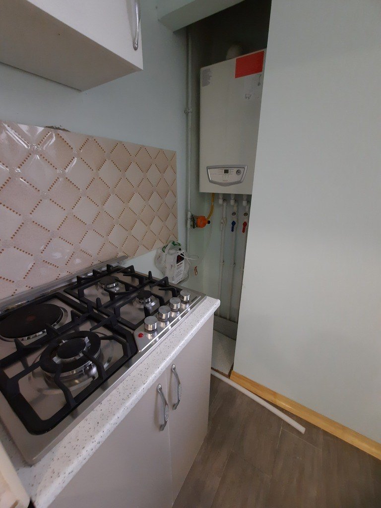 Kirayə verilir 4 otaqlı köhnə tikili, 110 m², Azadlıq Prospekti m.-8