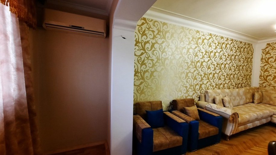 Kirayə verilir 4 otaqlı köhnə tikili, 110 m², Azadlıq Prospekti m.-16